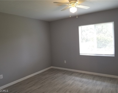 8527 Agate Street - Photo Thumbnail 2