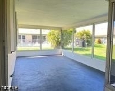 4620 Se 4th Place - Photo Thumbnail 9