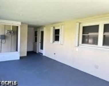 4620 Se 4th Place - Photo Thumbnail 8