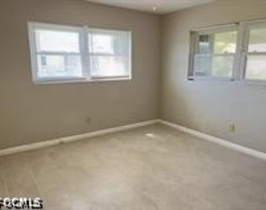 4620 Se 4th Place - Photo Thumbnail 7