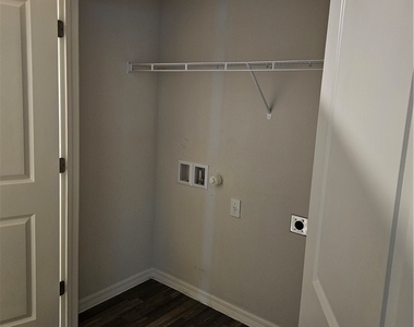 901 Nw 15th Place - Photo Thumbnail 15