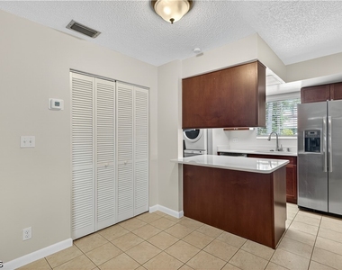 3320 New South Province Boulevard - Photo Thumbnail 4