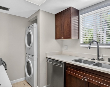 3320 New South Province Boulevard - Photo Thumbnail 3