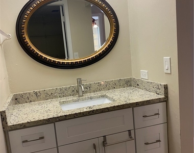 15370 Transit Court - Photo Thumbnail 13