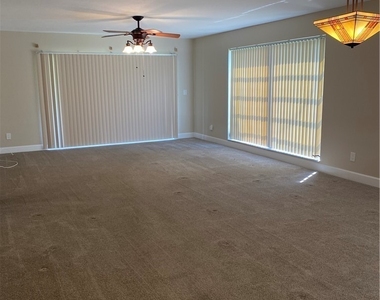 15370 Transit Court - Photo Thumbnail 11