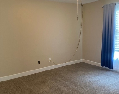 15370 Transit Court - Photo Thumbnail 12