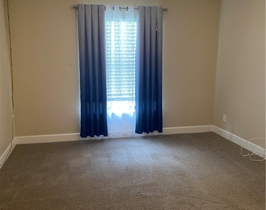 15370 Transit Court - Photo Thumbnail 9