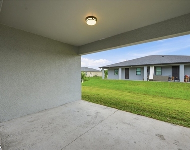 736-738 Gilbert Avenue S - Photo Thumbnail 22