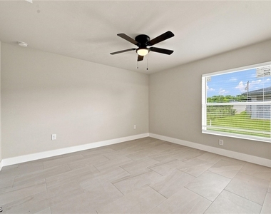 736-738 Gilbert Avenue S - Photo Thumbnail 40