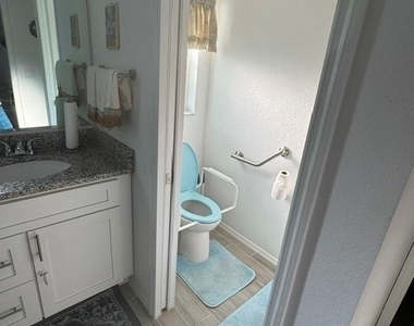 2703 11th Street W - Photo Thumbnail 3