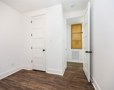 10930 Exeter Street - Photo Thumbnail 11