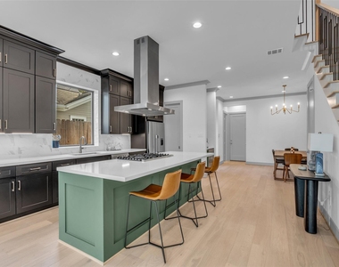 1724 Ridgewood St - Photo Thumbnail 1