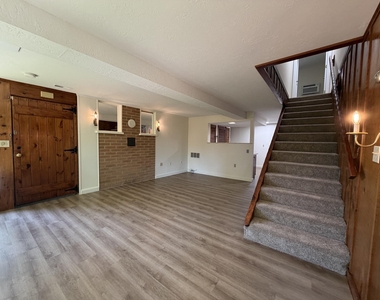 56 Westville - Photo Thumbnail 6