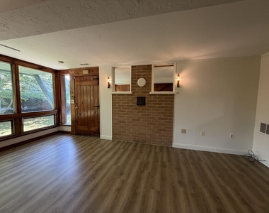56 Westville - Photo Thumbnail 7