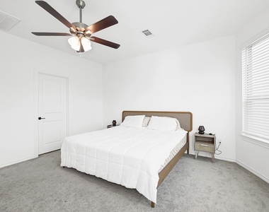 1325 Tan Gable Ln - Photo Thumbnail 16