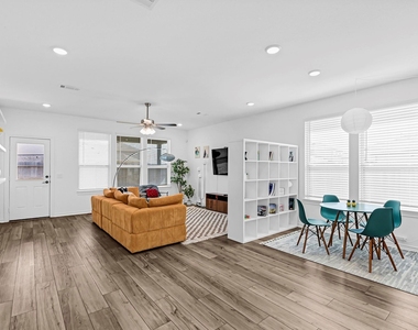 1325 Tan Gable Ln - Photo Thumbnail 7