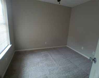 4422 Haiti Lane - Photo Thumbnail 12