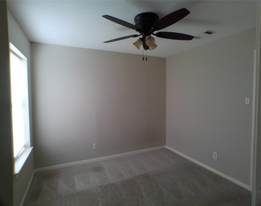 4422 Haiti Lane - Photo Thumbnail 13