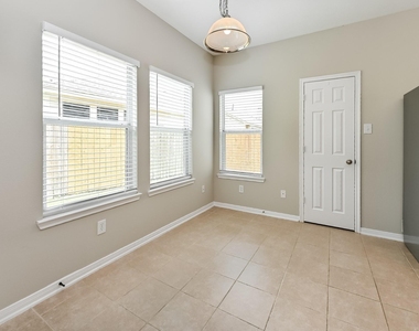 12923 Palm Leaf Court - Photo Thumbnail 4