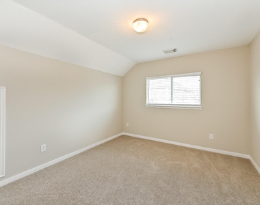 12923 Palm Leaf Court - Photo Thumbnail 11