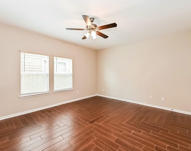 12923 Palm Leaf Court - Photo Thumbnail 7