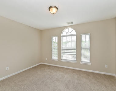 12923 Palm Leaf Court - Photo Thumbnail 10