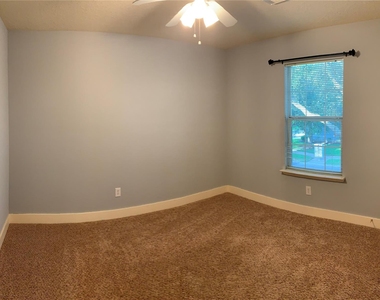 3923 Carriage Park Row - Photo Thumbnail 19