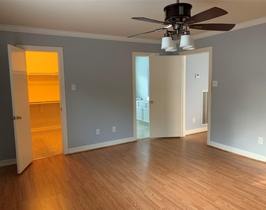 3923 Carriage Park Row - Photo Thumbnail 16