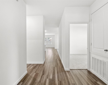 3602 Admiralty Drive - Photo Thumbnail 1