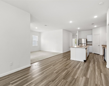 3602 Admiralty Drive - Photo Thumbnail 4