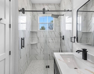 323 Road 5840 - Photo Thumbnail 2