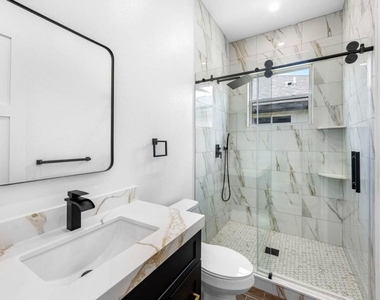 323 Road 5840 - Photo Thumbnail 11
