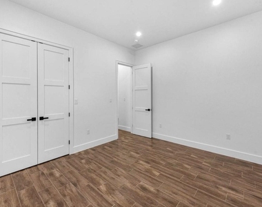 323 Road 5840 - Photo Thumbnail 7