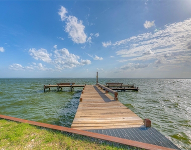 445 Carolcrest Lane - Photo Thumbnail 14