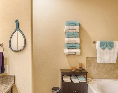 21399 Hunter Hart Drive - Photo Thumbnail 5