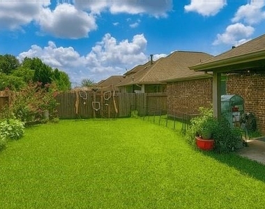 21399 Hunter Hart Drive - Photo Thumbnail 12