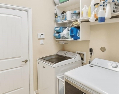21399 Hunter Hart Drive - Photo Thumbnail 7