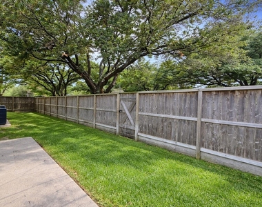 2126 Banks Street - Photo Thumbnail 33