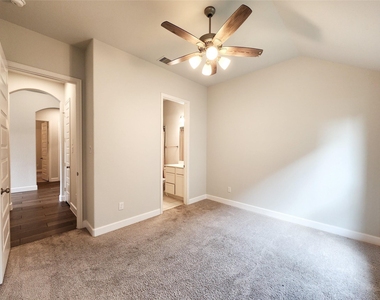 18935 Rosewood Terrace Drive - Photo Thumbnail 8