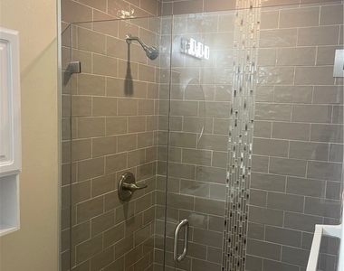 3150 Polly Avenue - Photo Thumbnail 4