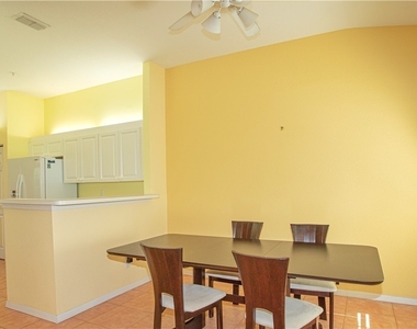 6855 Satinleaf Road S - Photo Thumbnail 11