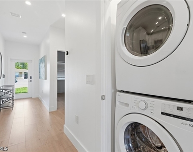27841 Wisconsin Street - Photo Thumbnail 2