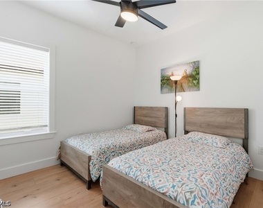 27841 Wisconsin Street - Photo Thumbnail 14