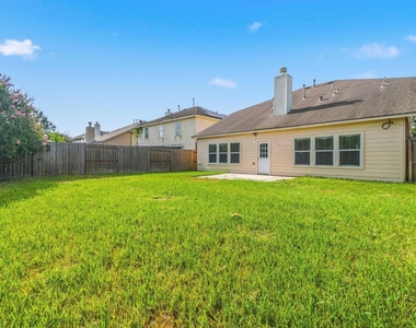 11822 Green Willow Falls Drive - Photo Thumbnail 18
