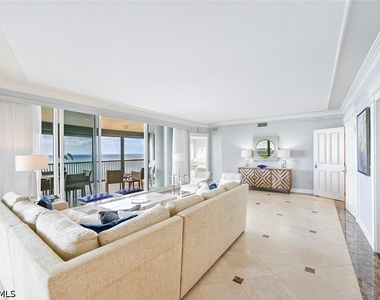 8665 Bay Colony Drive - Photo Thumbnail 7