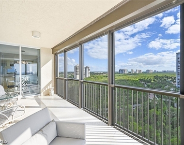 8665 Bay Colony Drive - Photo Thumbnail 14