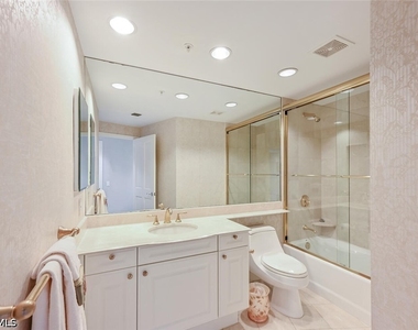 8665 Bay Colony Drive - Photo Thumbnail 33