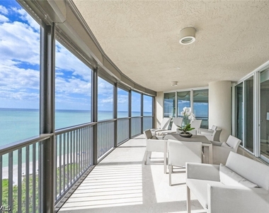 8665 Bay Colony Drive - Photo Thumbnail 12