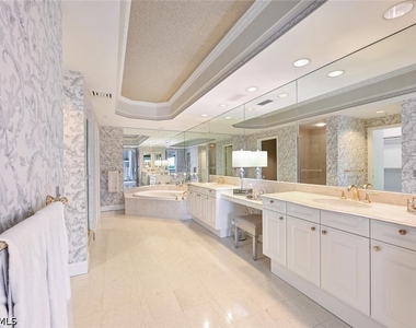 8665 Bay Colony Drive - Photo Thumbnail 28