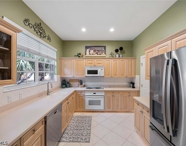 26960 Wyndhurst Court - Photo Thumbnail 5